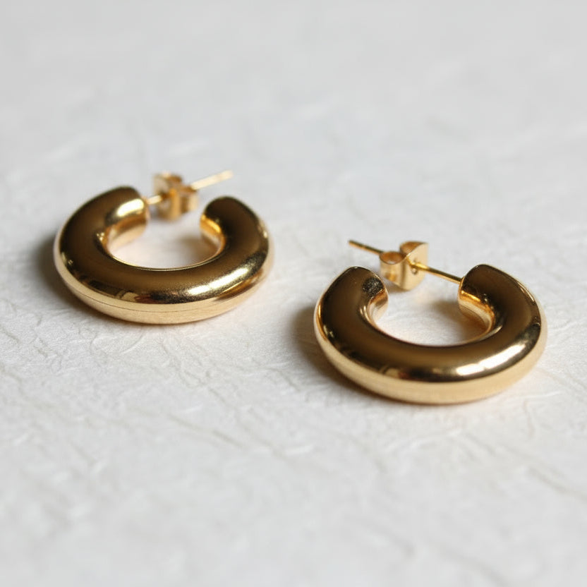 Classic Everyday Gold Hoop