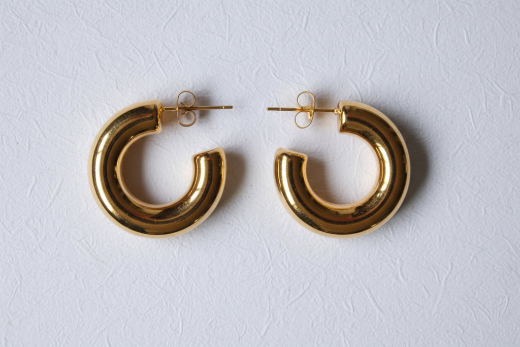 Classic Everyday Gold Hoop