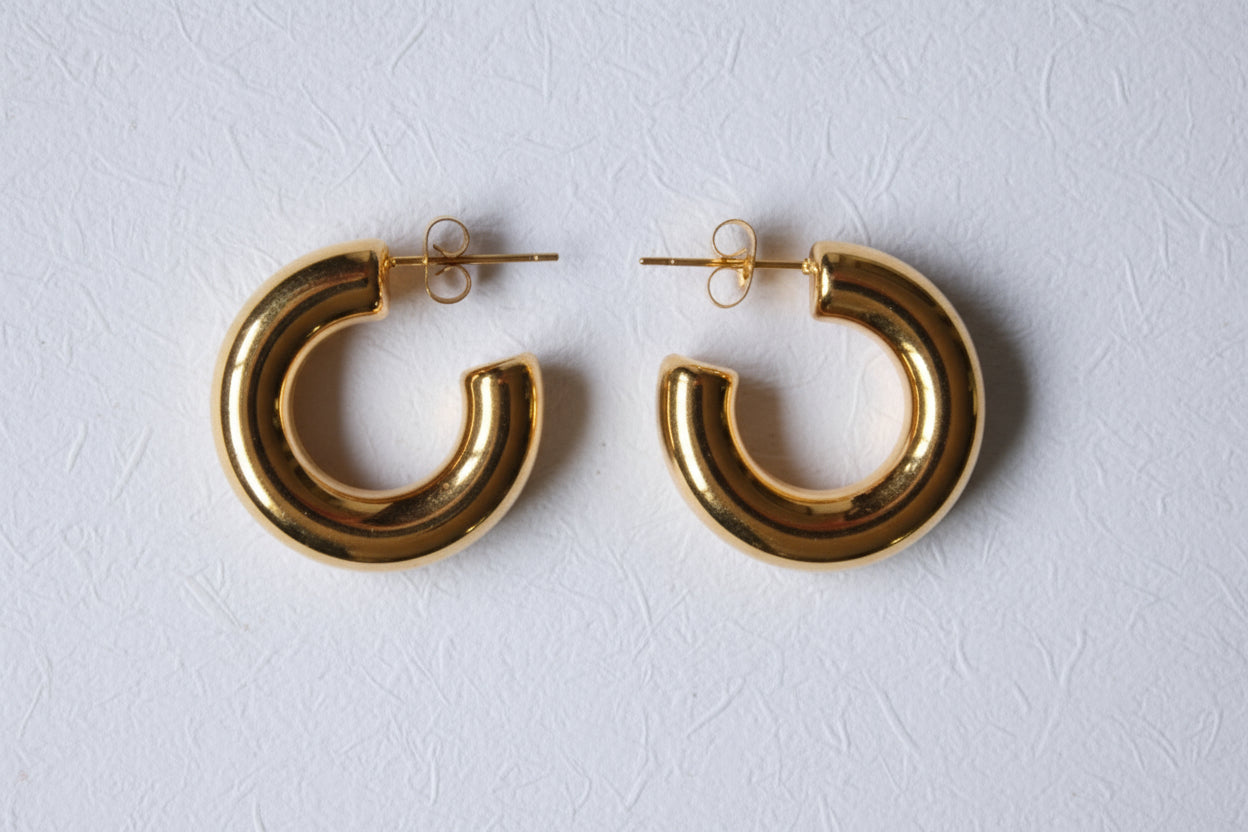 Classic Everyday Gold Hoop